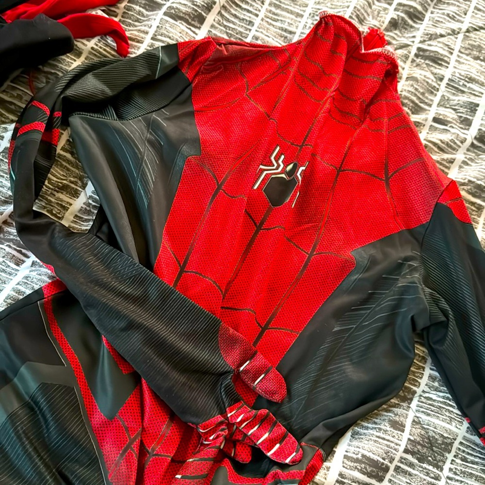 Inspired -Spider Man Costume (full suit)